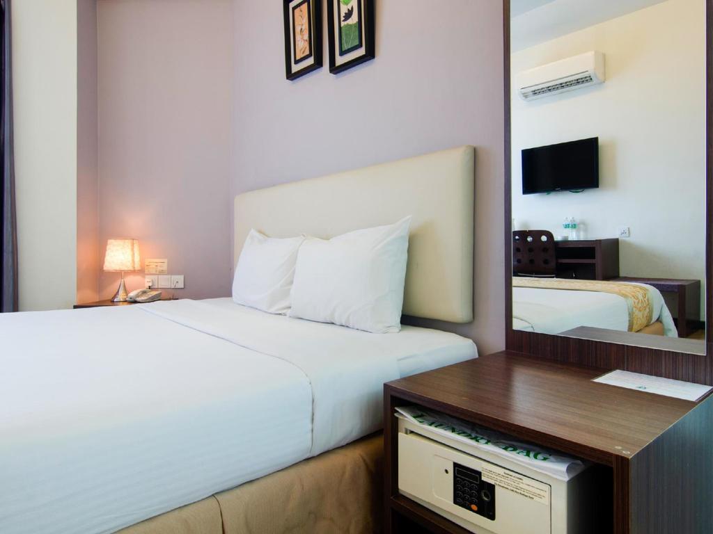 Eight Days Boutique Hotel - Mount Austin Johor Bahru Luaran gambar