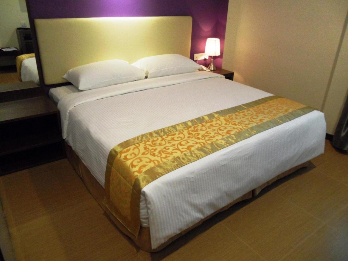 Eight Days Boutique Hotel - Mount Austin Johor Bahru Luaran gambar